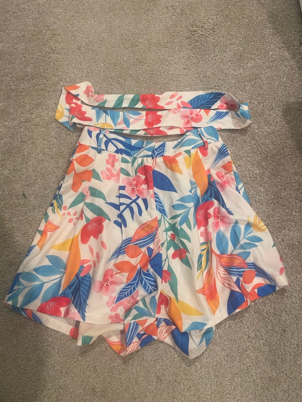 Tropical Floral High-Waist Shorts with Matching Belt - Multicolor